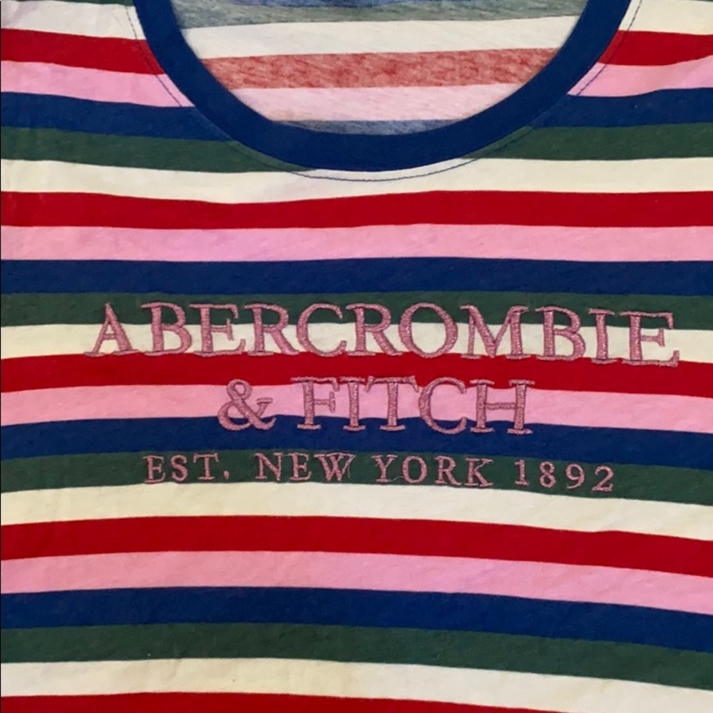 Guess inspired tee! - Picture 2 of 3